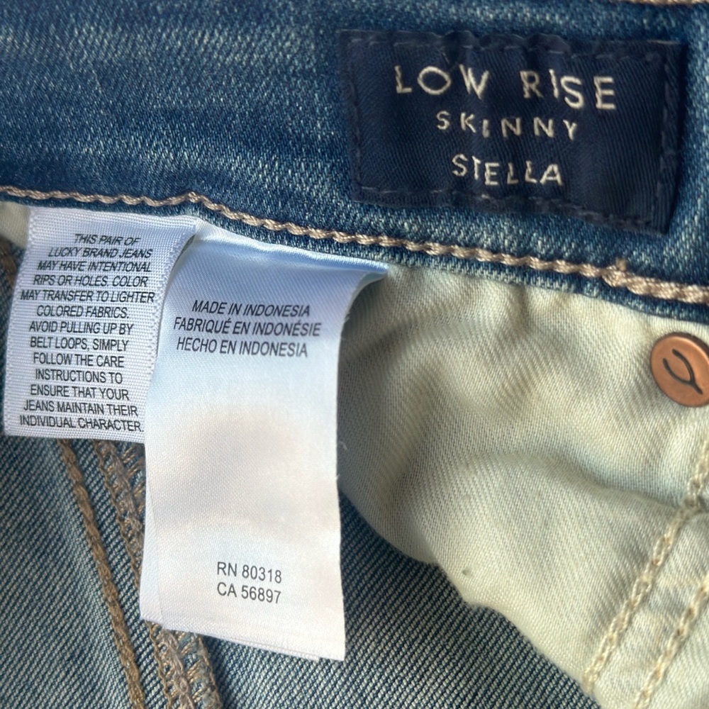 Lucky Brand Low Rise Skinny Stella Jeans - Picture 5 of 6